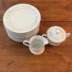 5 Sango Debutante salad/dessert plates, creamer & sugar bowl… 7.75”